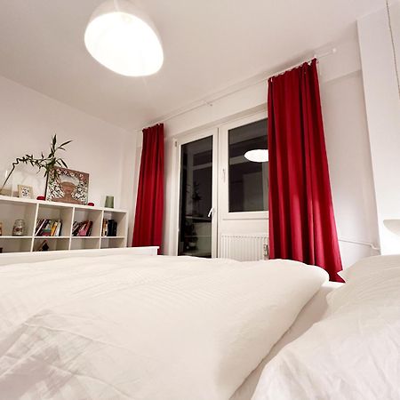 Lola'S Apartament Close To City Center Boekarest Buitenkant foto