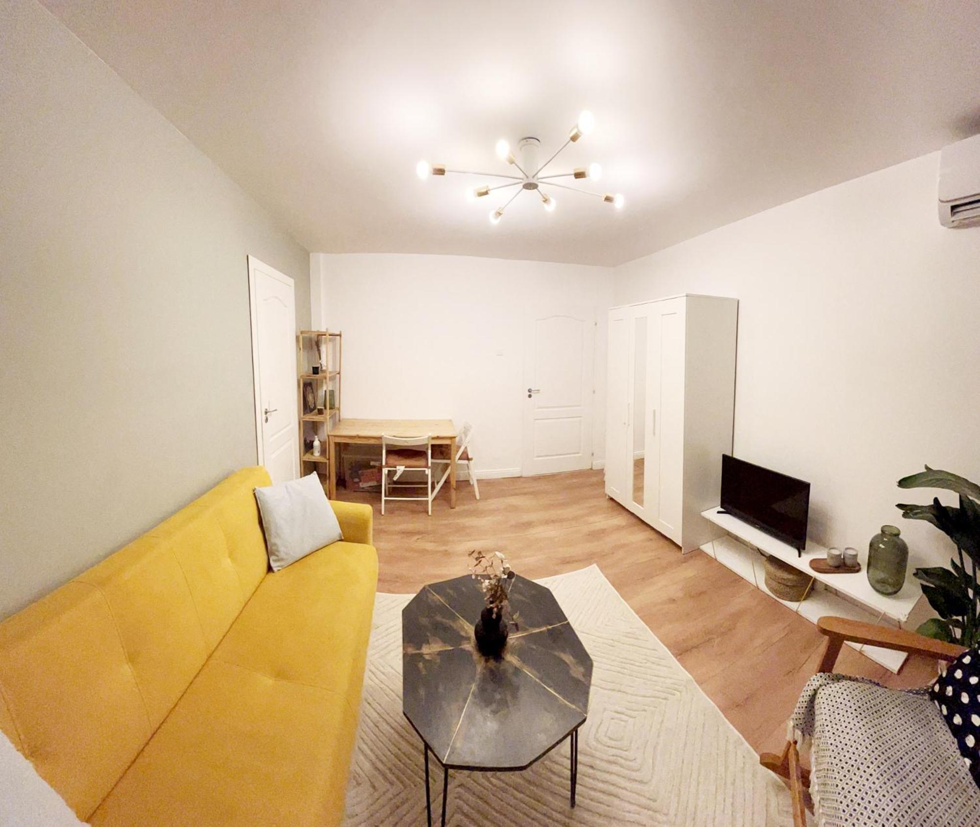 Lola'S Apartament Close To City Center Boekarest Buitenkant foto