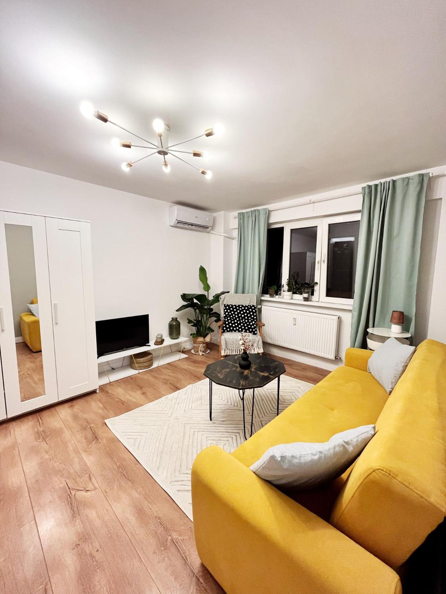 Lola'S Apartament Close To City Center Boekarest Buitenkant foto